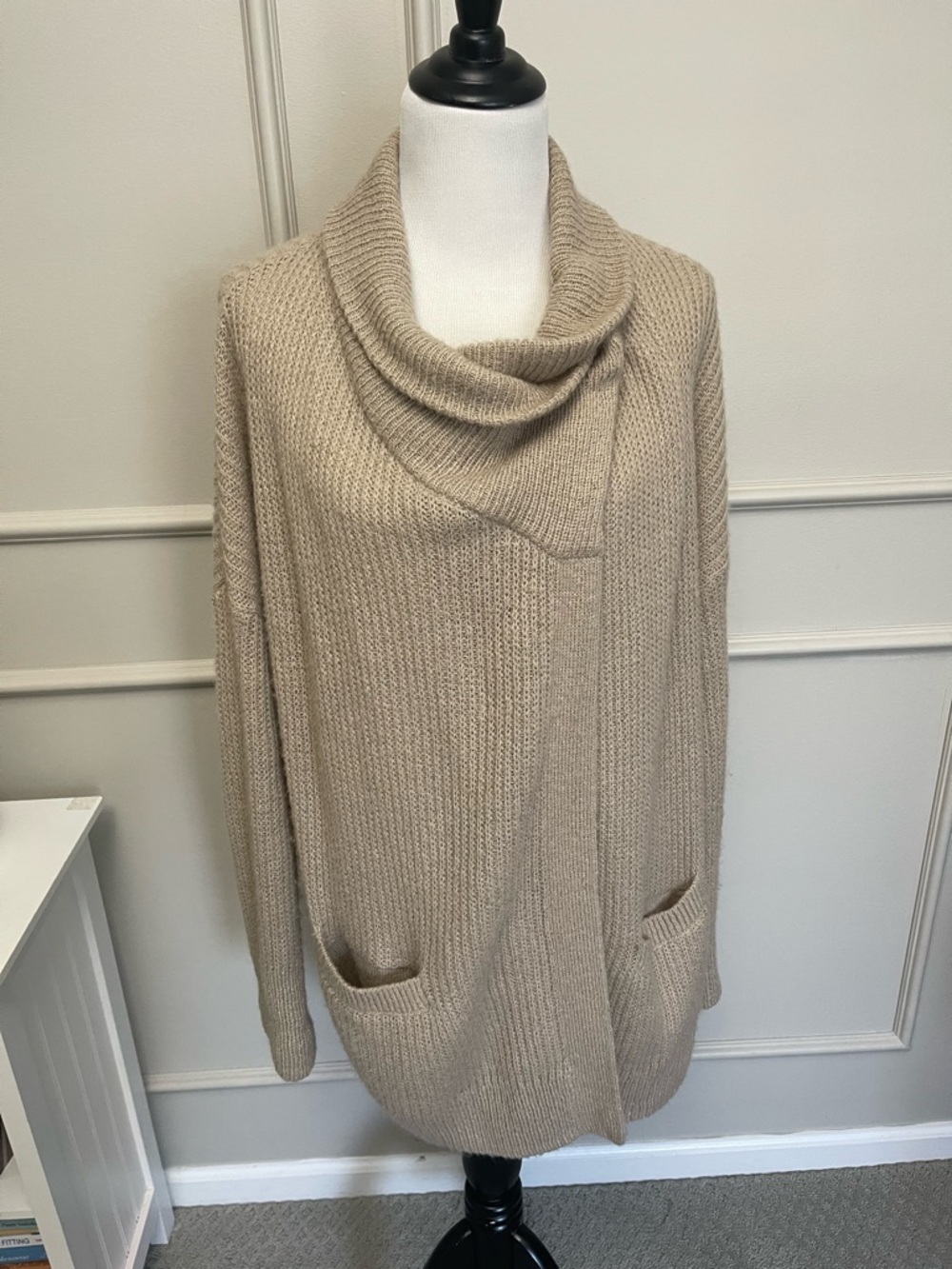Abercrombie & Fitch Neutral Beige Cowl-Neck Sweater